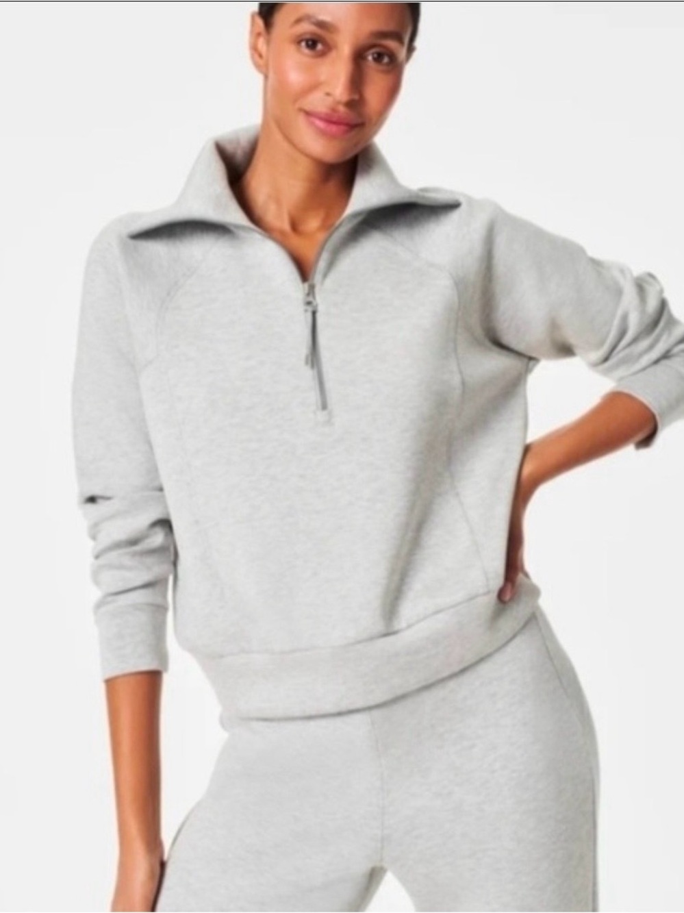 SPANX AirEssentials
Half Zip SET Light Heather Grey / XS Tapered Pant Small